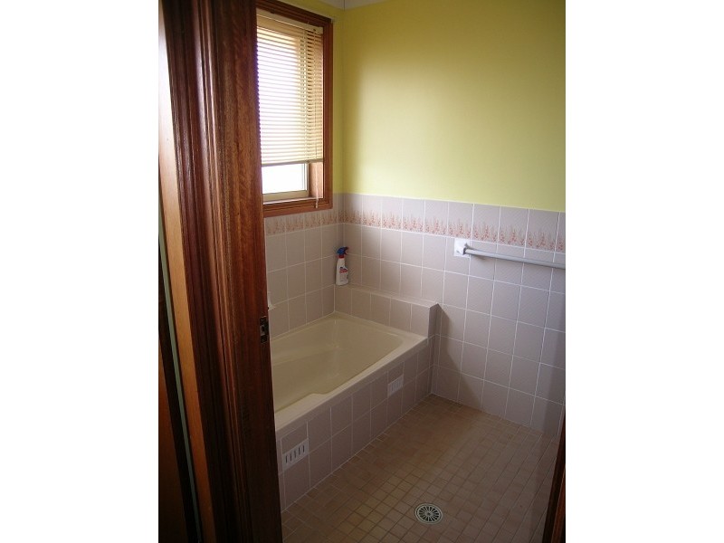 2 Argo Place, Forster NSW 2428