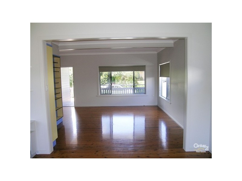 4 Tudor Street, Tarbuck Bay NSW 2428