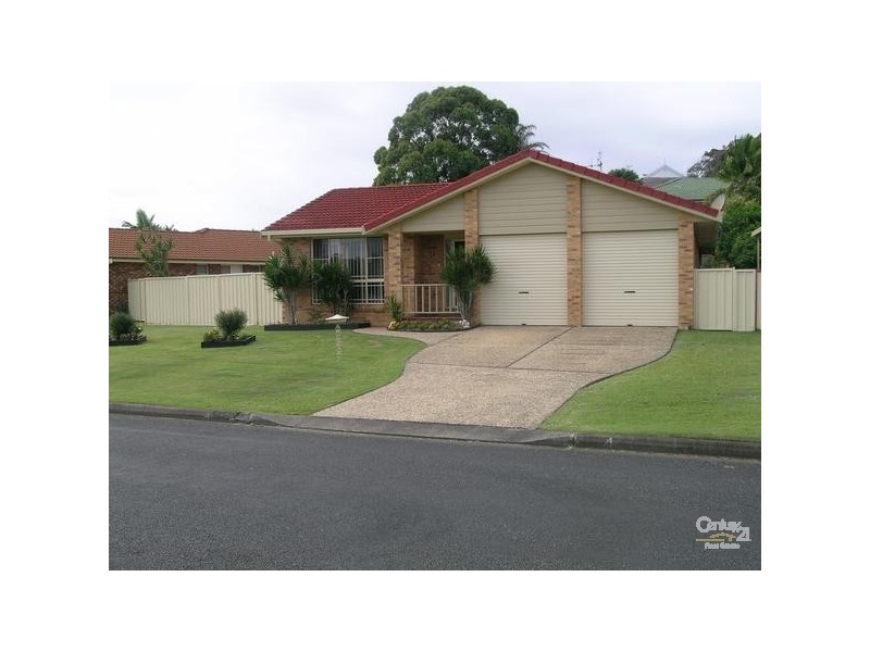 4 Cocos Crescent, Forster NSW 2428