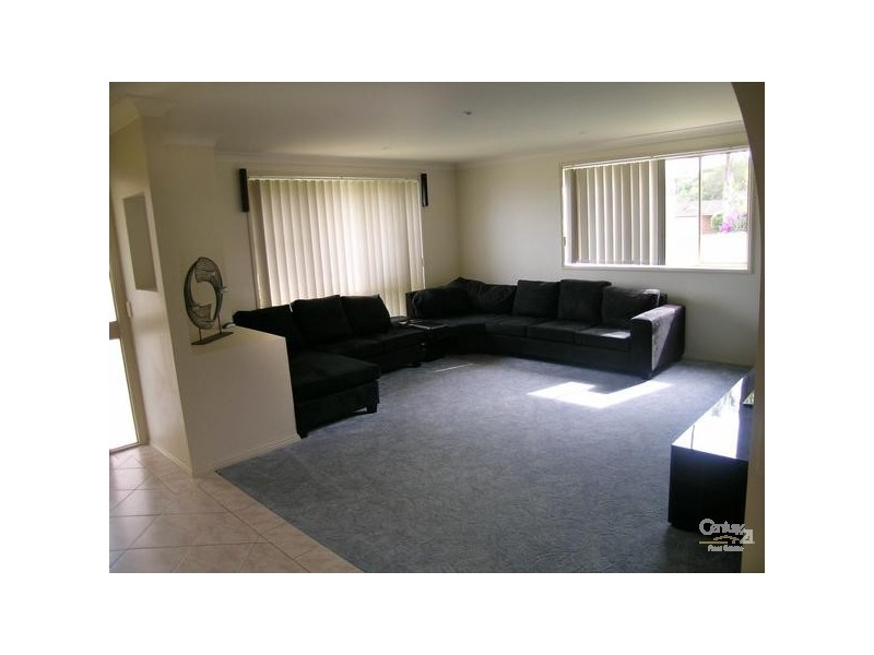 4 Cocos Crescent, Forster NSW 2428