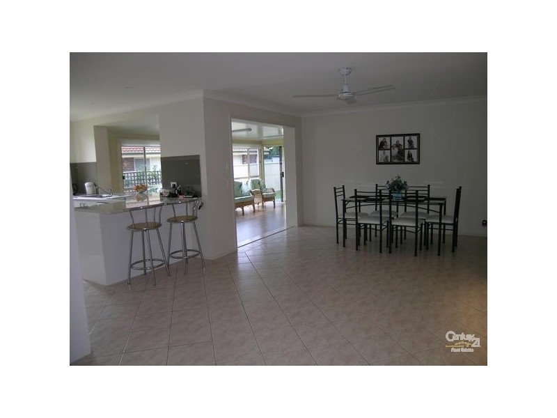 4 Cocos Crescent, Forster NSW 2428