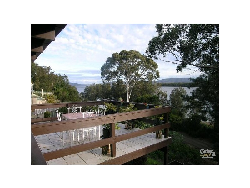 21 Green Point Drive, Green Point NSW 2428