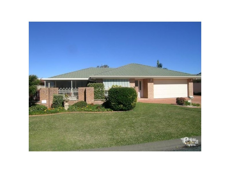 1/24 Amanda Crescent, Forster NSW 2428