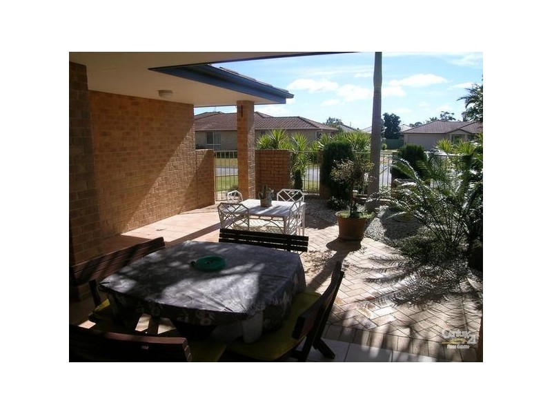 1/8 Cedar Grove, Forster NSW 2428