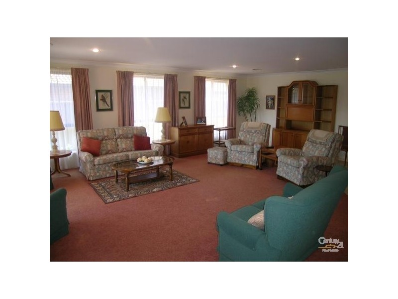 1/8 Cedar Grove, Forster NSW 2428