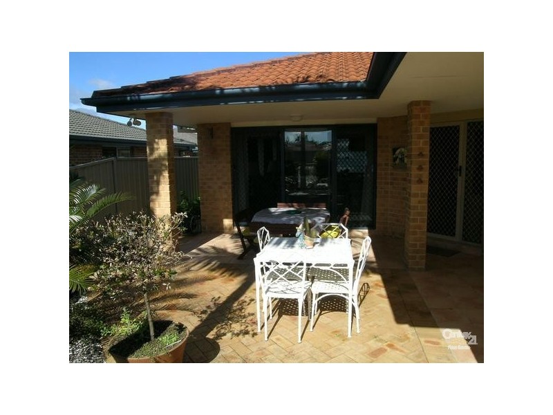 1/8 Cedar Grove, Forster NSW 2428