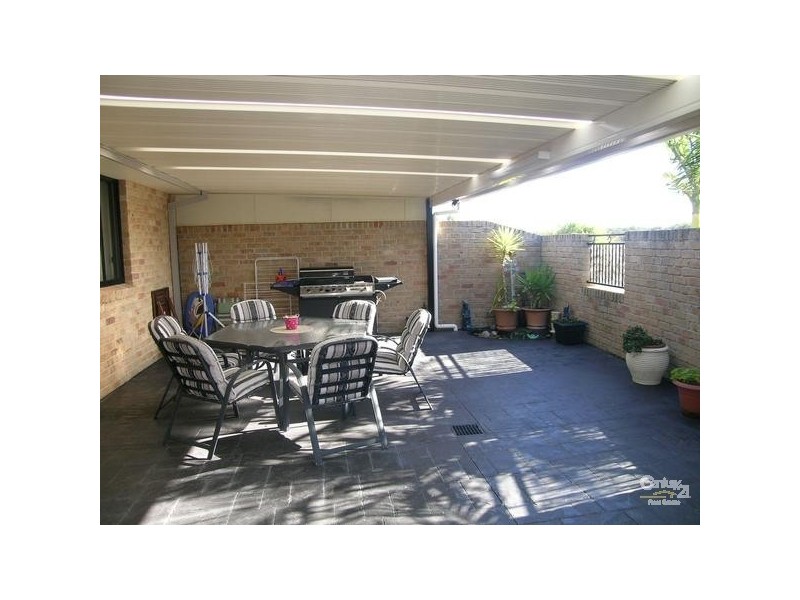 1/15 Riana Avenue, Forster NSW 2428