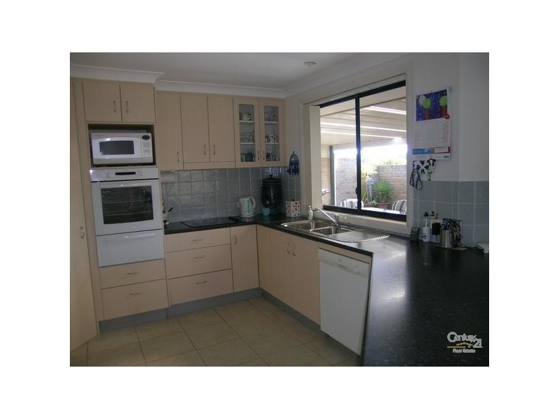 1/15 Riana Avenue, Forster NSW 2428