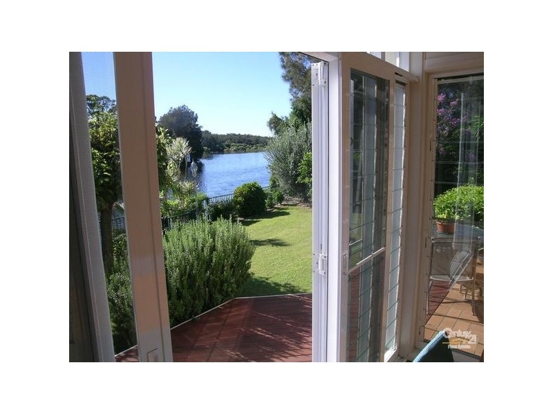 120 Elizabeth Parade, Forster NSW 2428