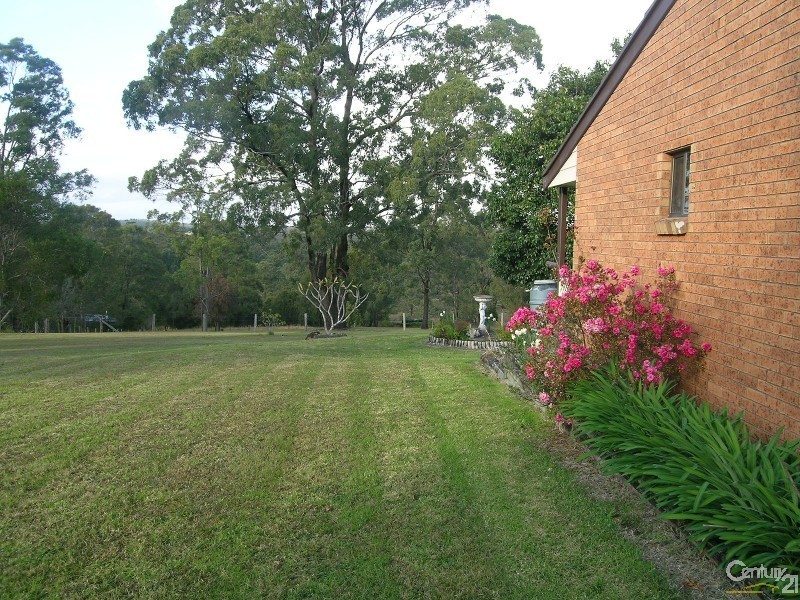 15 Kiwarrak Drive, Rainbow Flat NSW 2430