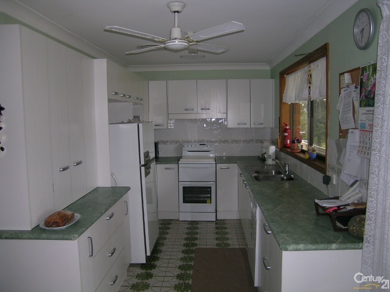 15 Kiwarrak Drive, Rainbow Flat NSW 2430