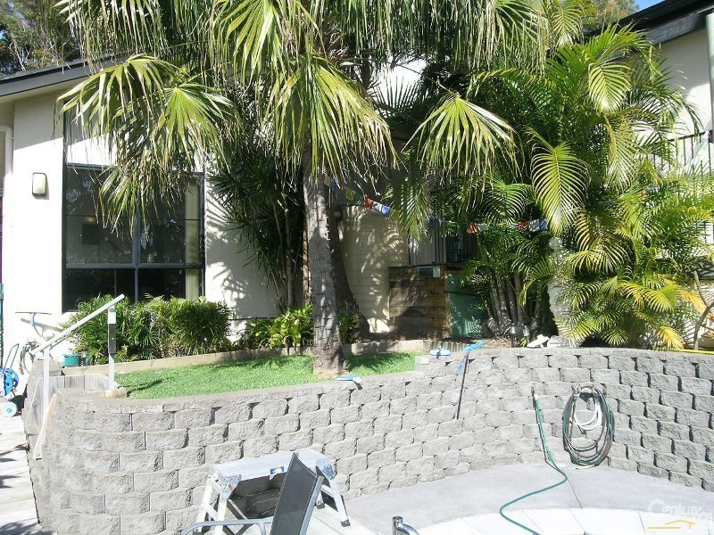 7 Zamia Place, Forster NSW 2428