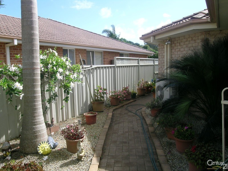 2/4 Grandis Drive, Tuncurry NSW 2428