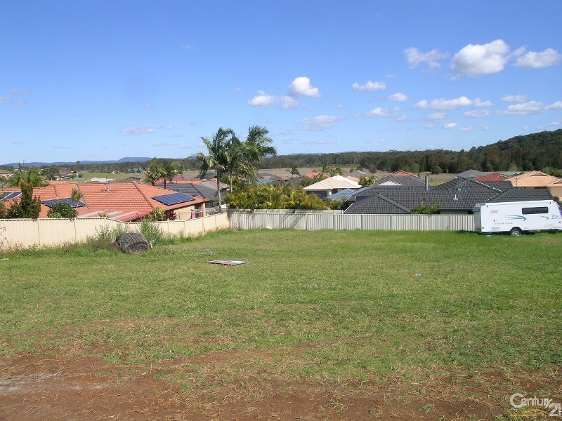 8 Leonardo Avenue, Forster NSW 2428