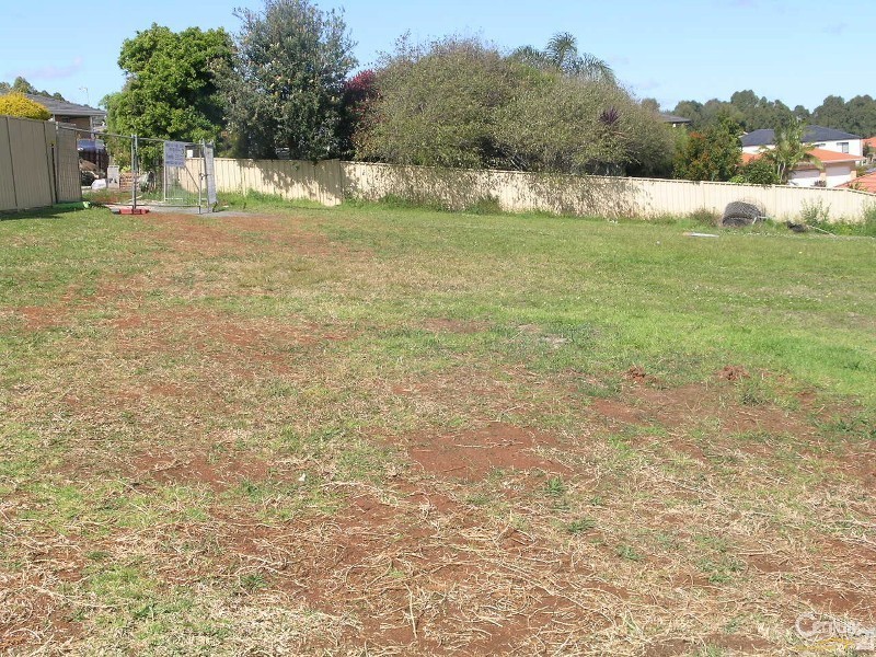 8 Leonardo Avenue, Forster NSW 2428