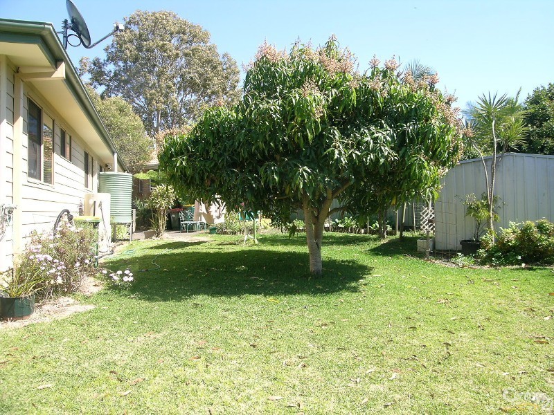 94 Green Point Drive, Green Point NSW 2428