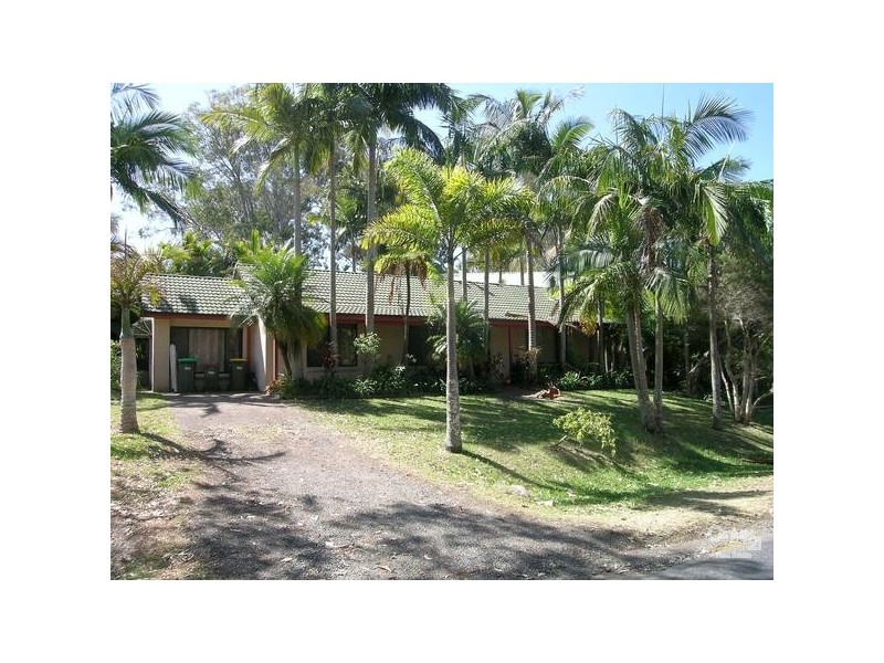 100 Green Point Drive, Green Point NSW 2428