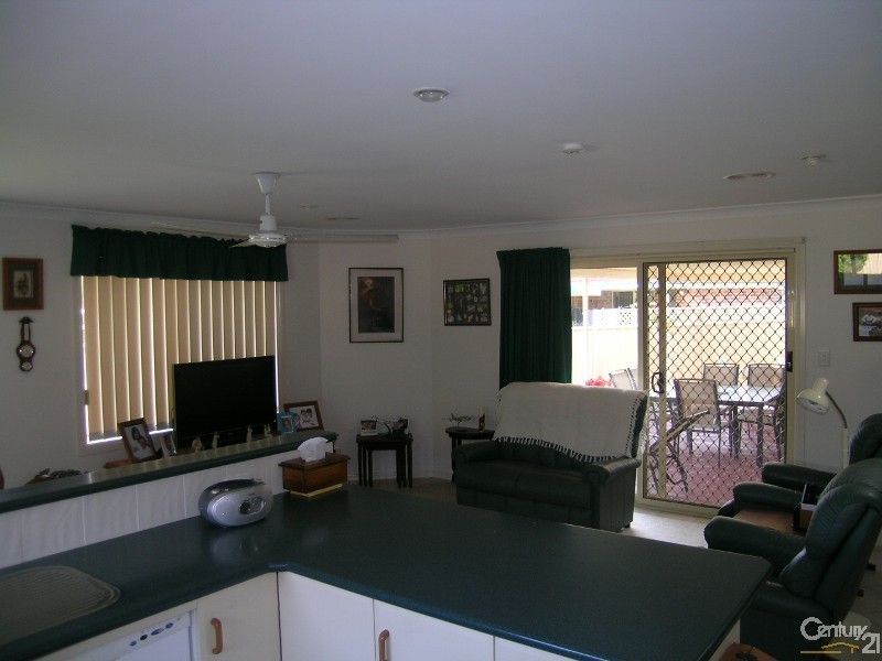 2 Areca Court, Forster NSW 2428