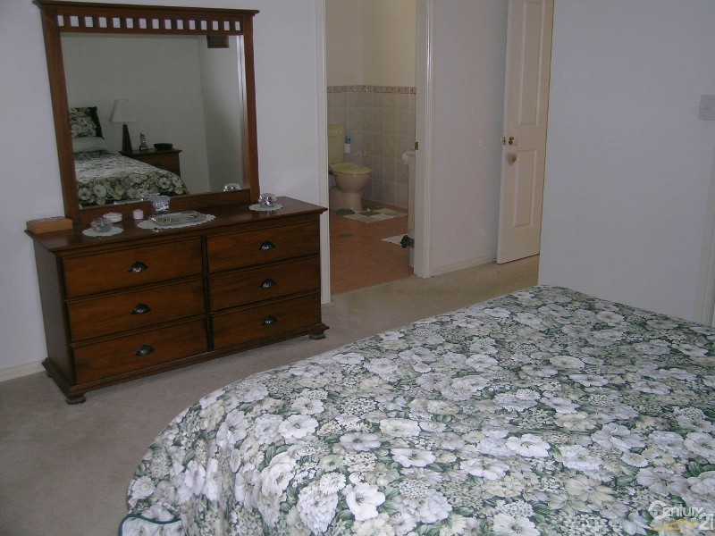 2 Areca Court, Forster NSW 2428