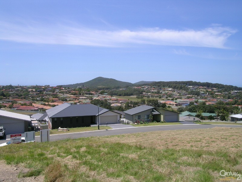 11 Manara Crescent, Forster NSW 2428