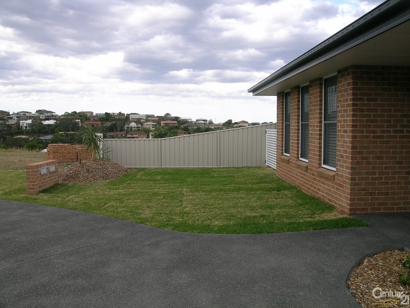 1/8 Wirrana Circuit, Forster NSW 2428