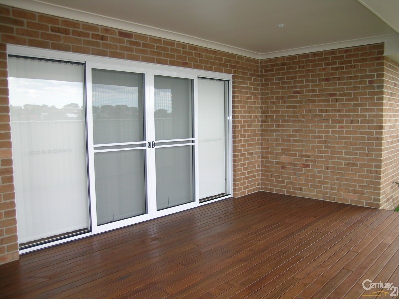 1/8 Wirrana Circuit, Forster NSW 2428