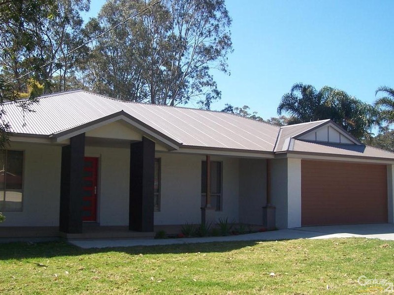 8 Hoskins Street, Nabiac NSW 2312