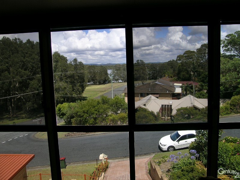 2 Carribean Avenue, Forster NSW 2428