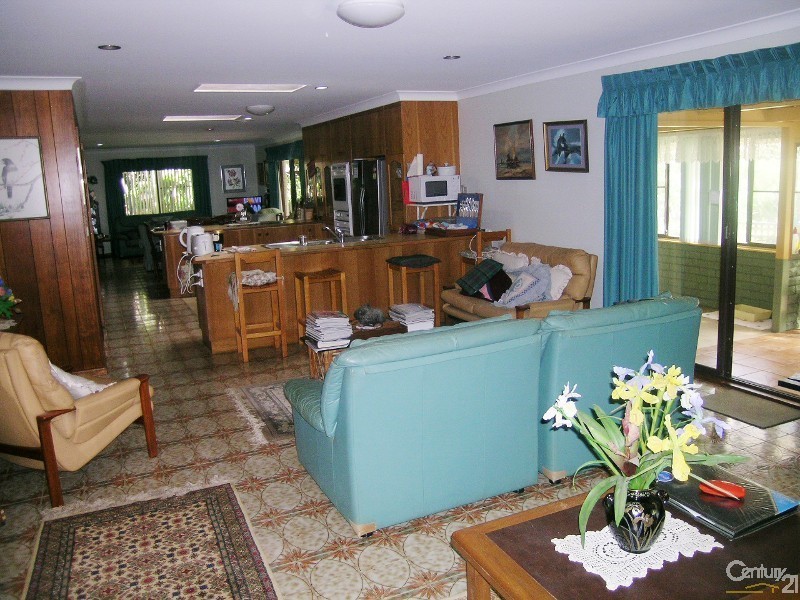 1 Elouera Crescent, Forster NSW 2428