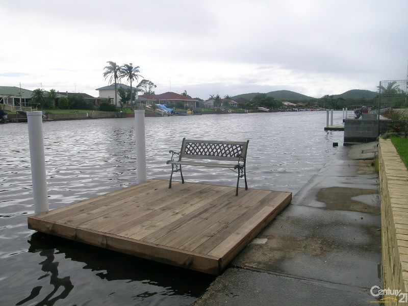 1 Elouera Crescent, Forster NSW 2428