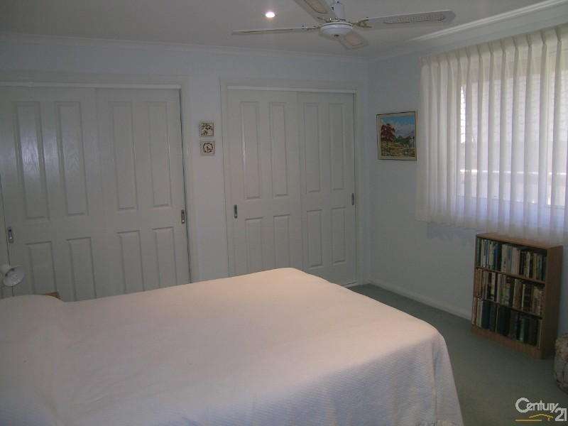 81 Wamara Crescent, Forster NSW 2428