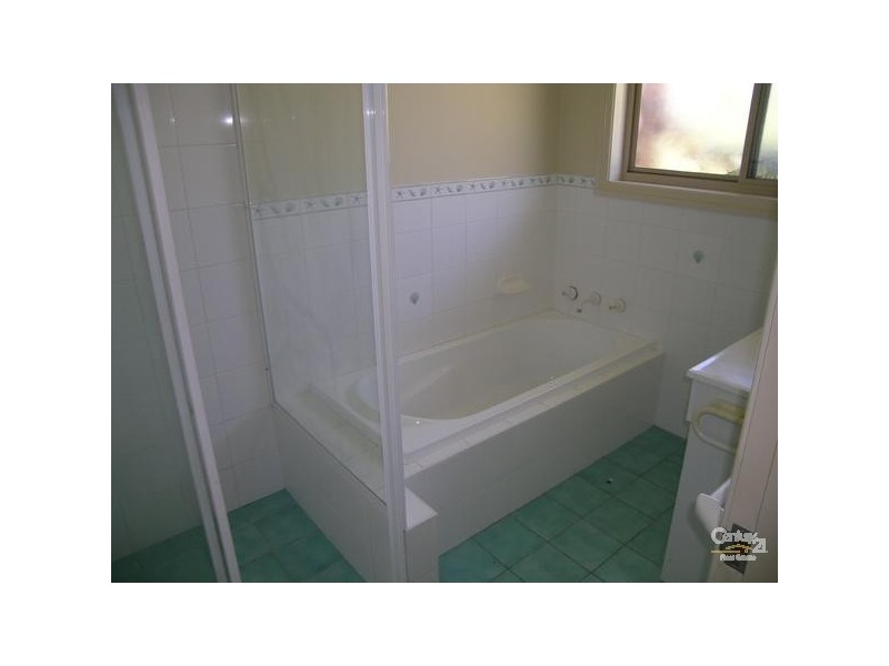 4 Paradise Avenue, Forster NSW 2428