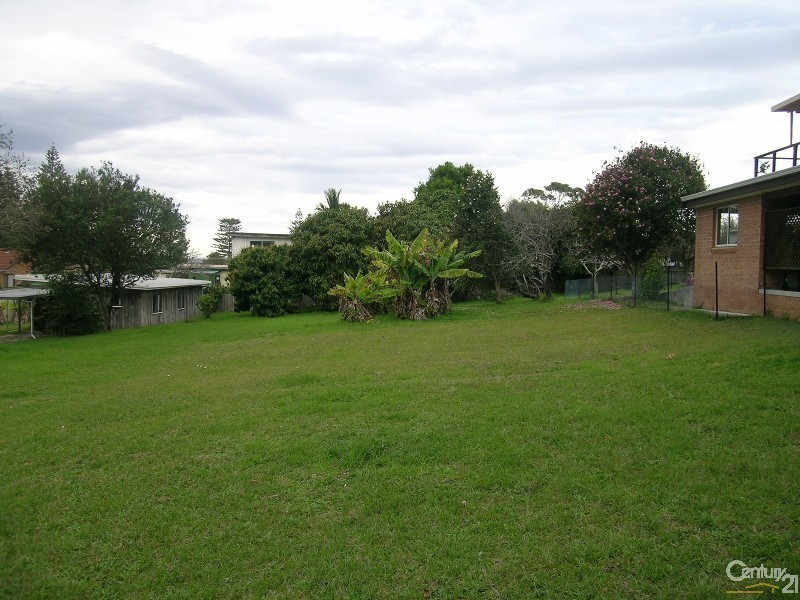 10 Cooinda Street, Hallidays Point NSW 2430