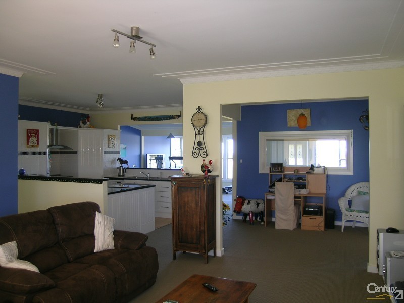 10A Wangaree Street, Coomba Park NSW 2428