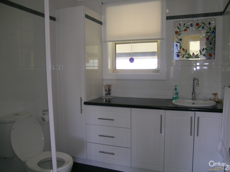 10A Wangaree Street, Coomba Park NSW 2428