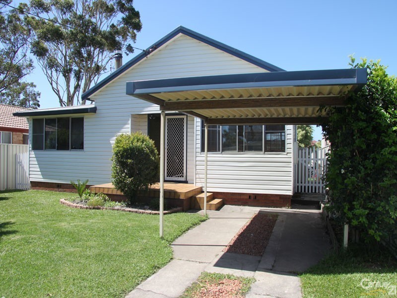 18 Toby Street, Forster NSW 2428
