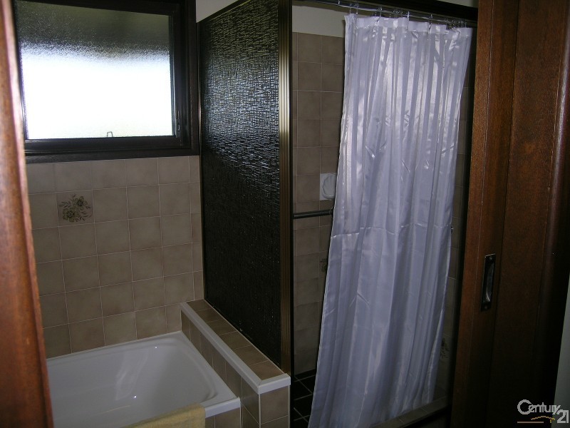 17 Kiwarrak Drive, Rainbow Flat NSW 2430