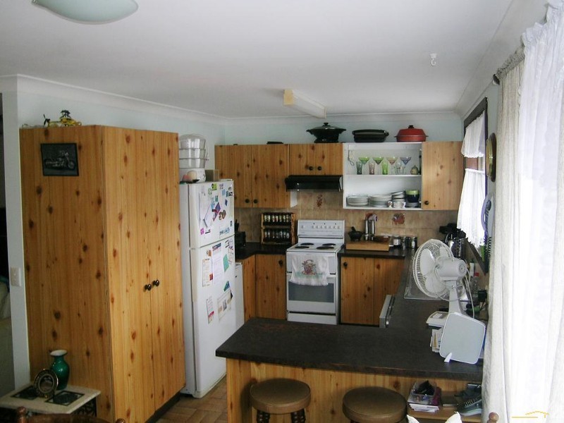 9 Guy Avenue, Forster NSW 2428