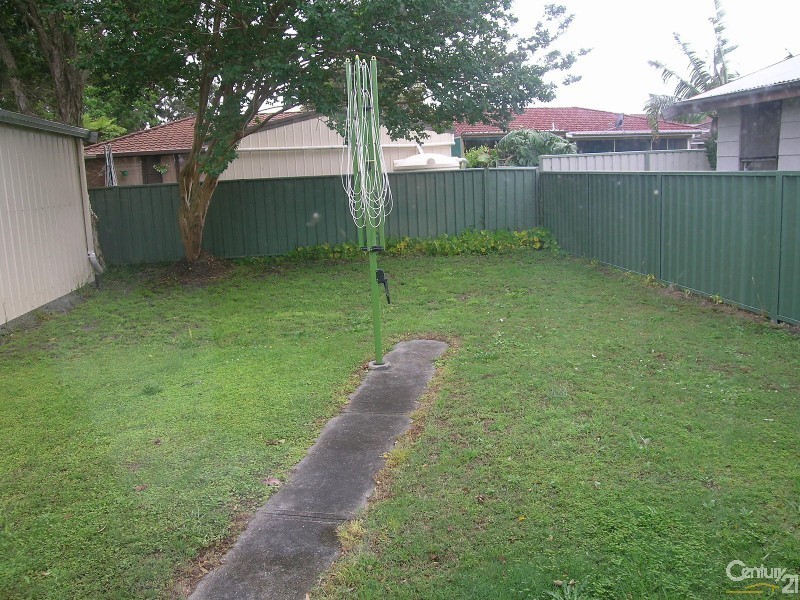 9 Guy Avenue, Forster NSW 2428