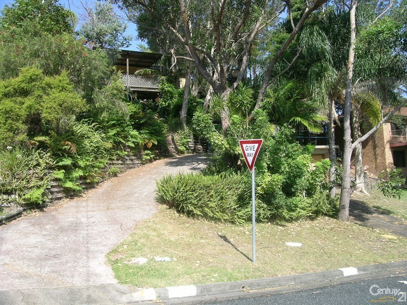 24 Pipers Bay Drive, Forster NSW 2428