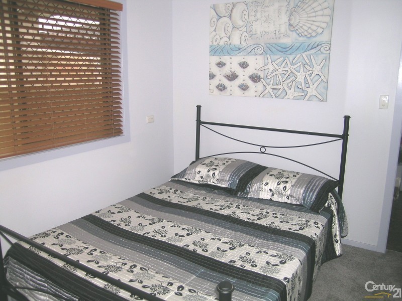 236 The Lakes Way, Tuncurry NSW 2428