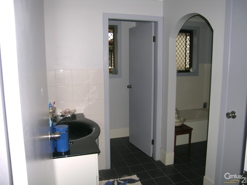 236 The Lakes Way, Tuncurry NSW 2428