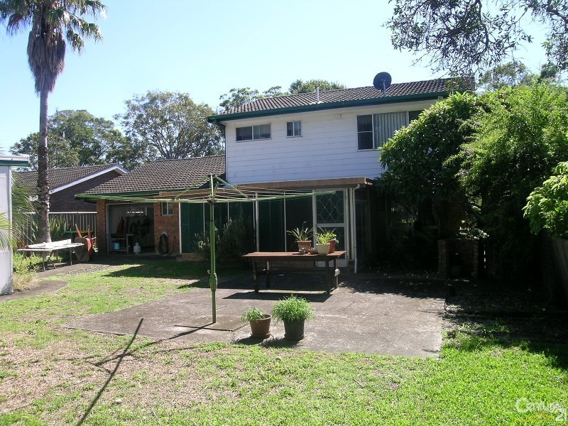 63 The Lakes Way, Forster NSW 2428