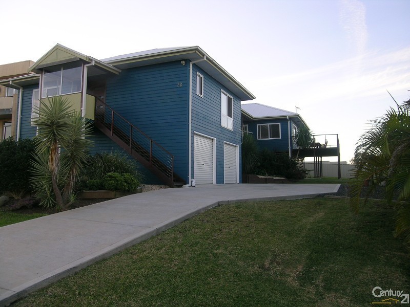 32 Emerald Drive, Diamond Beach NSW 2430