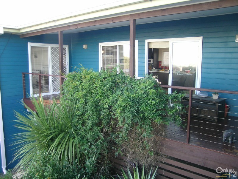 32 Emerald Drive, Diamond Beach NSW 2430