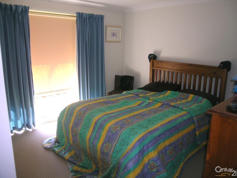 1/10 Stewart Parade, Tuncurry NSW 2428