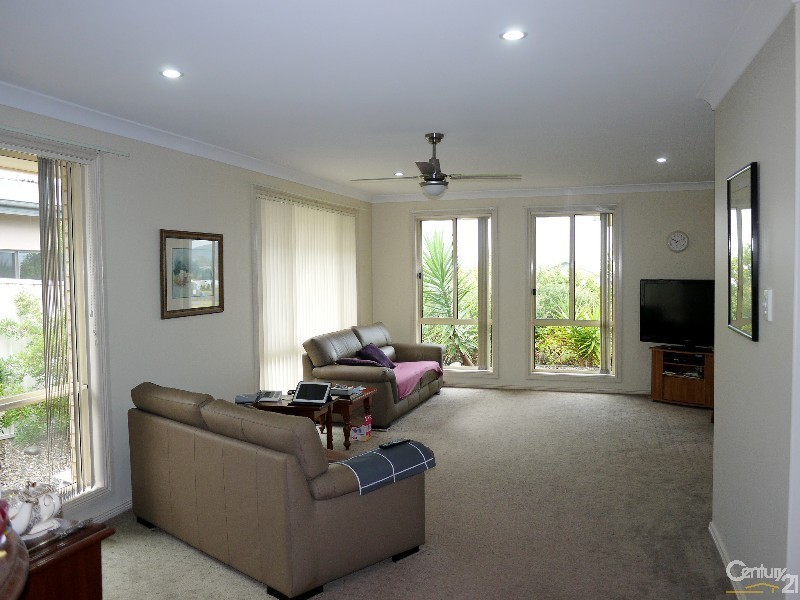 24 Wirrana Circuit, Forster NSW 2428