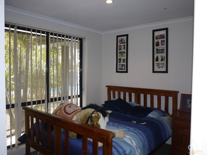 8 Michaela Place, Forster NSW 2428