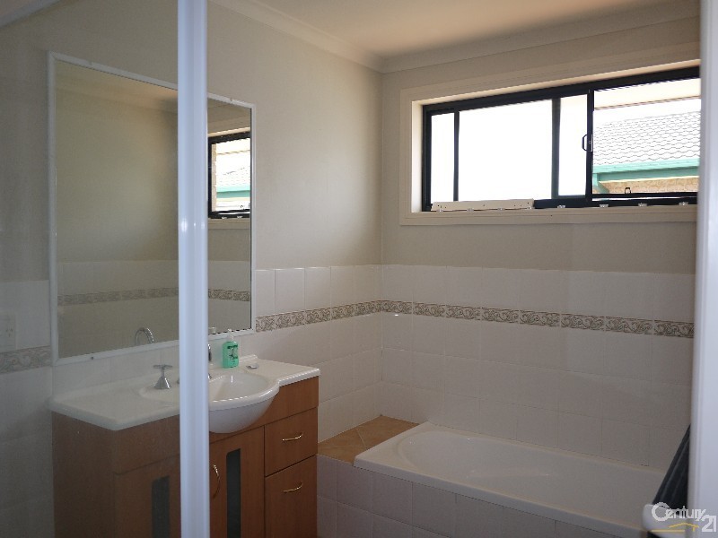 8 Michaela Place, Forster NSW 2428