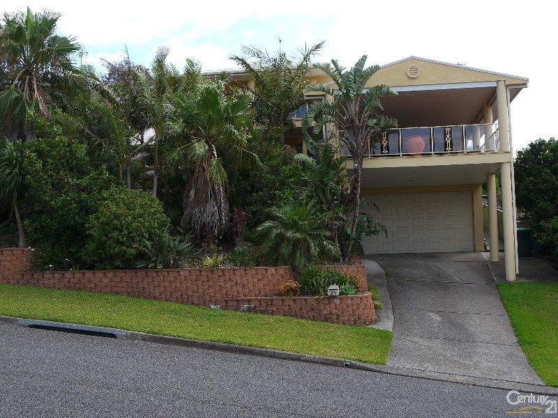 41 Belton Way, Forster NSW 2428